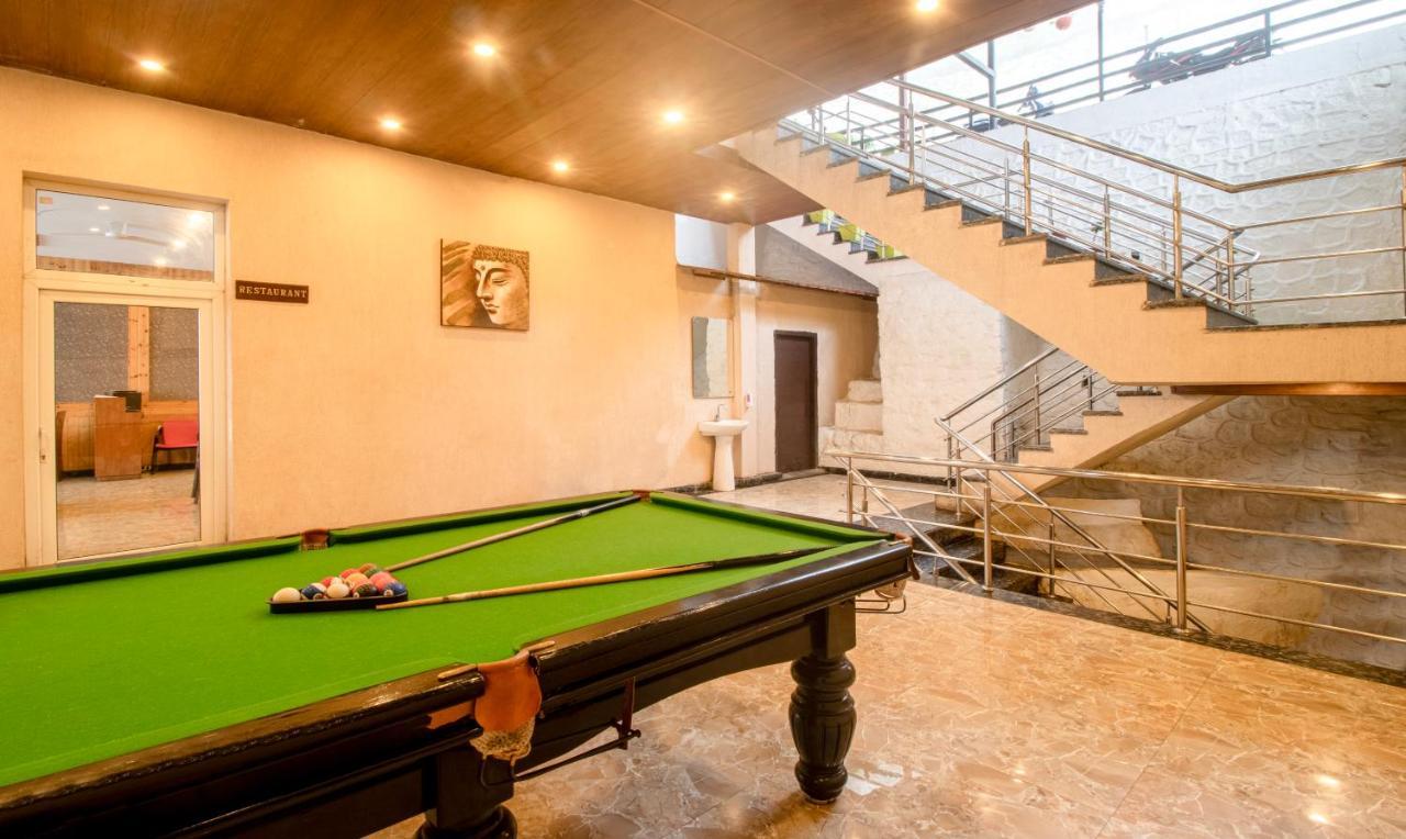Treebo Premium Queen Of Hills Near Mall Road Mussoorie Exterior photo