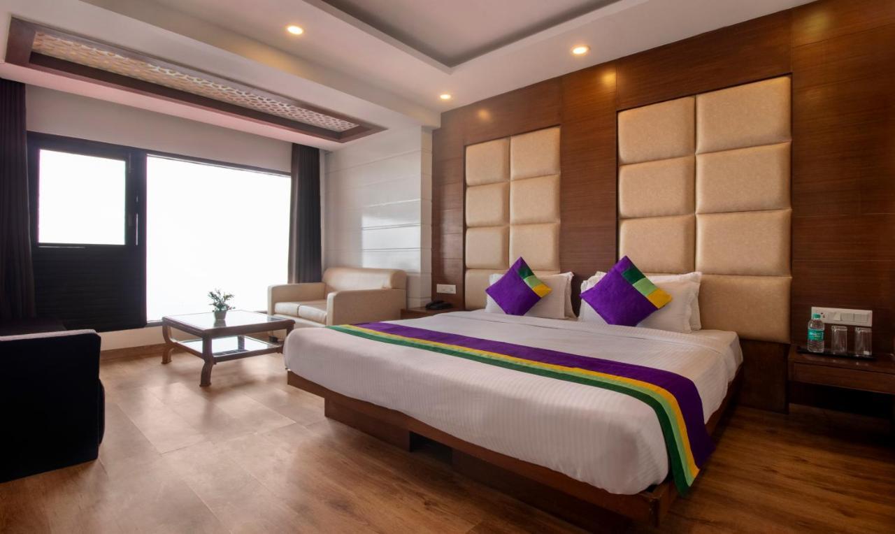 Treebo Premium Queen Of Hills Near Mall Road Mussoorie Exterior photo