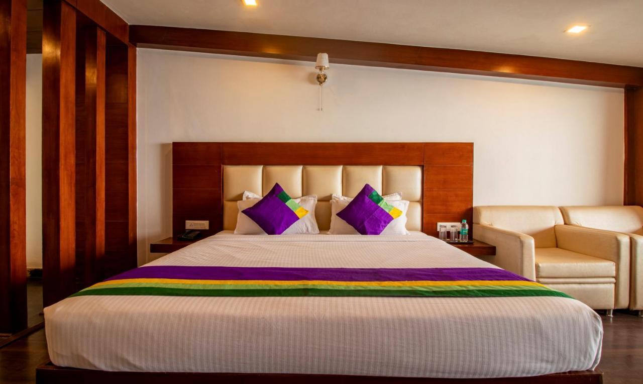 Treebo Premium Queen Of Hills Near Mall Road Mussoorie Exterior photo
