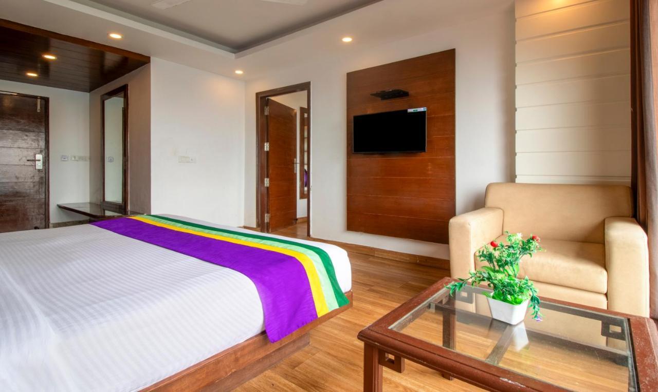 Treebo Premium Queen Of Hills Near Mall Road Mussoorie Exterior photo