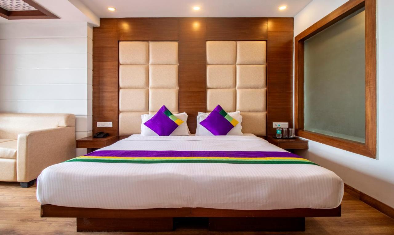Treebo Premium Queen Of Hills Near Mall Road Mussoorie Exterior photo