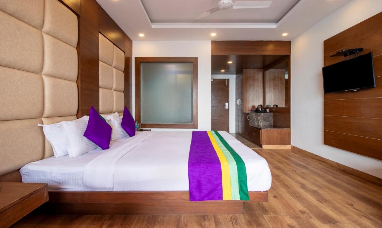 Treebo Premium Queen Of Hills Near Mall Road Mussoorie Exterior photo